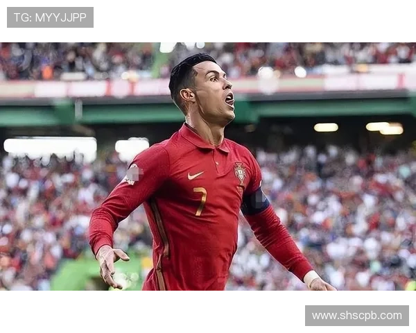 足球场上的搞笑瞬间大集合明星球员们的爆笑时刻回顾 足球场上的搞笑瞬间大集合明星球员们的爆笑时刻回顾