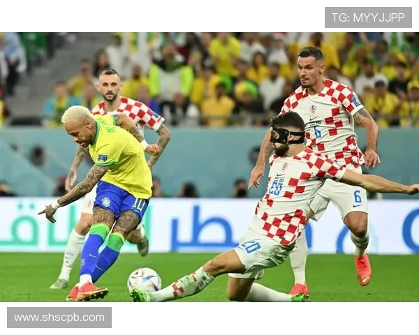 巴西足球明星后空翻技艺展现激情与力量的完美结合